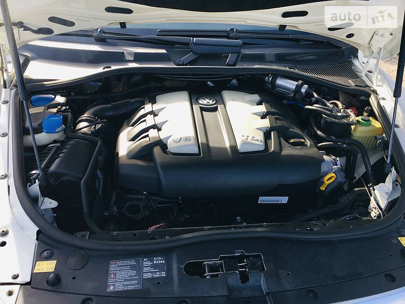 Позашляховик / Кросовер Volkswagen Touareg 2008 в Новомосковську