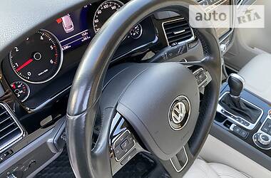 Позашляховик / Кросовер Volkswagen Touareg 2015 в 