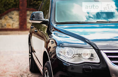 Позашляховик / Кросовер Volkswagen Touareg 2007 в 