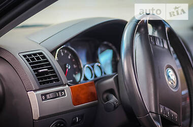 Позашляховик / Кросовер Volkswagen Touareg 2007 в 