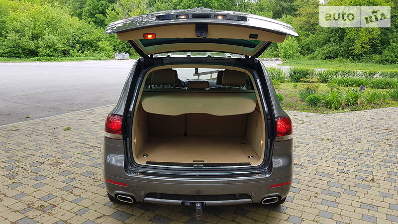 Позашляховик / Кросовер Volkswagen Touareg 2009 в Полтаві