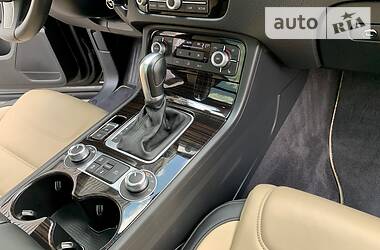 Позашляховик / Кросовер Volkswagen Touareg 2016 в 
