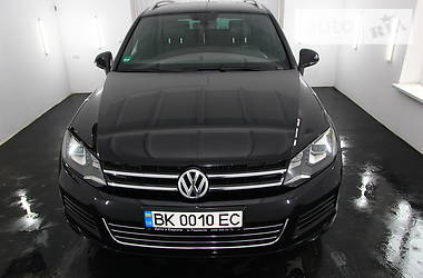 Позашляховик / Кросовер Volkswagen Touareg 2010 в 