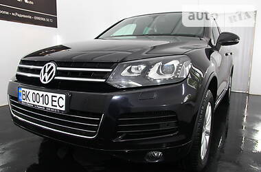 Позашляховик / Кросовер Volkswagen Touareg 2010 в 