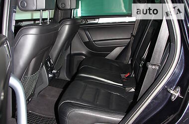 Позашляховик / Кросовер Volkswagen Touareg 2010 в 