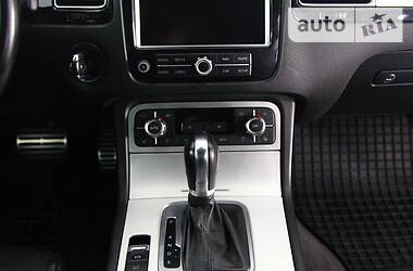 Позашляховик / Кросовер Volkswagen Touareg 2010 в 