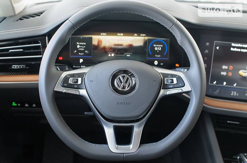 Позашляховик / Кросовер Volkswagen Touareg 2018 в Хмельницькому