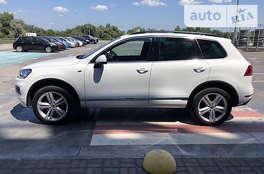 Позашляховик / Кросовер Volkswagen Touareg 2013 в Києві