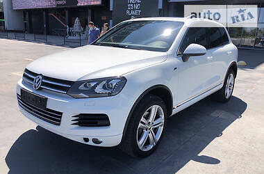 Позашляховик / Кросовер Volkswagen Touareg 2013 в Києві