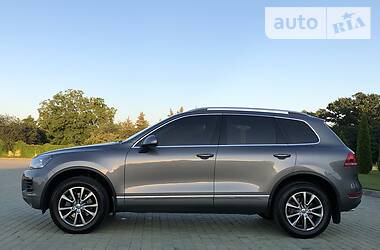 Внедорожник / Кроссовер Volkswagen Touareg 2012 в Одессе