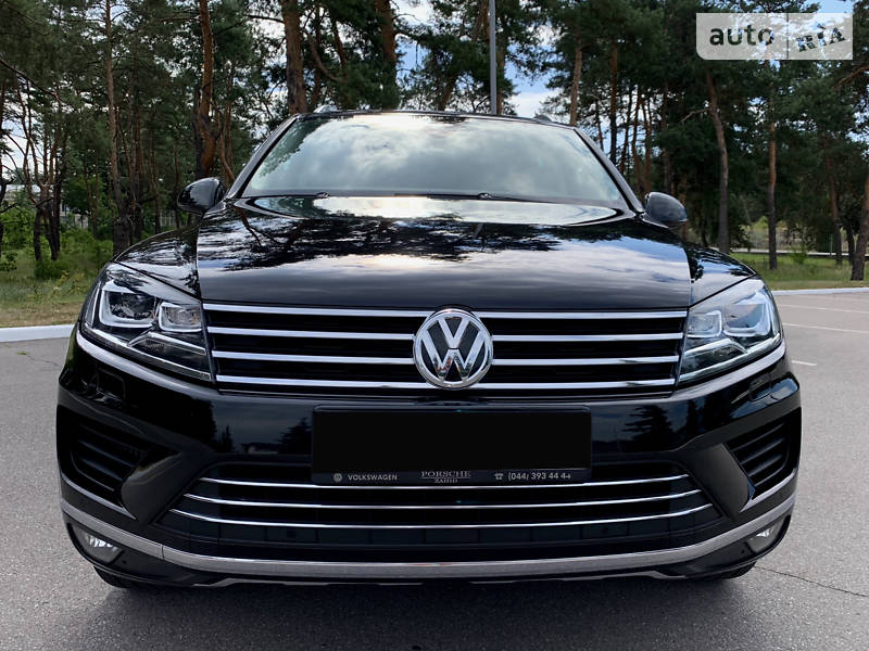 Позашляховик / Кросовер Volkswagen Touareg 2014 в Києві