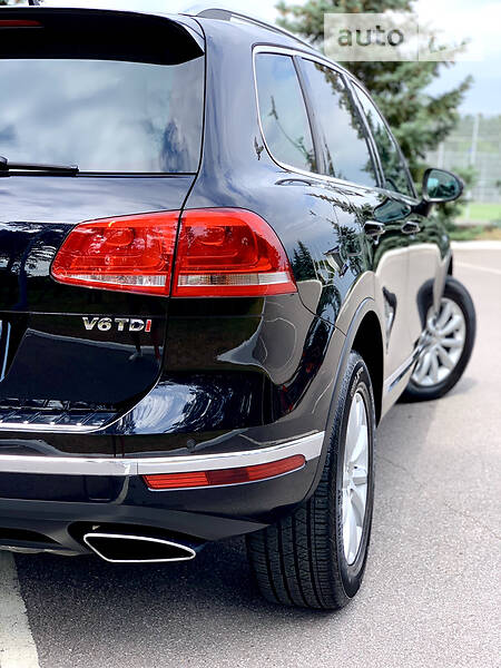 Позашляховик / Кросовер Volkswagen Touareg 2014 в Києві