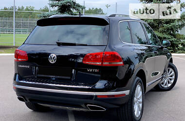 Позашляховик / Кросовер Volkswagen Touareg 2014 в Києві