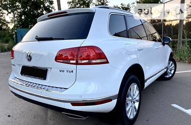 Внедорожник / Кроссовер Volkswagen Touareg 2017 в Киеве