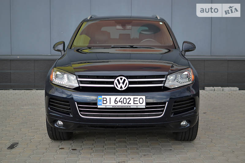 Позашляховик / Кросовер Volkswagen Touareg 2014 в Києві