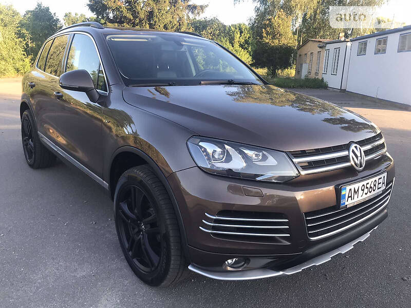 Позашляховик / Кросовер Volkswagen Touareg 2014 в Бердичеві