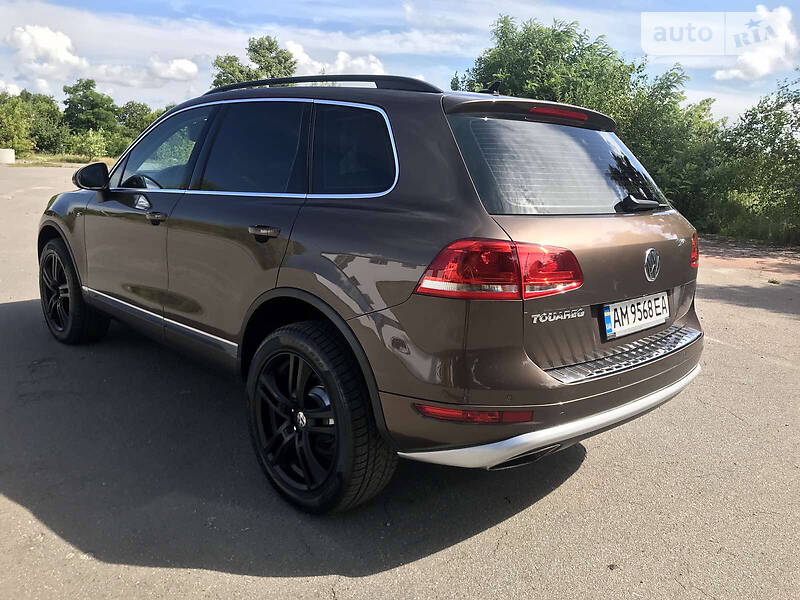 Позашляховик / Кросовер Volkswagen Touareg 2014 в Бердичеві