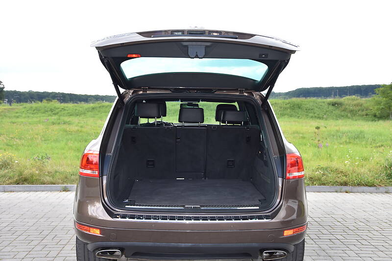 Позашляховик / Кросовер Volkswagen Touareg 2012 в Дрогобичі