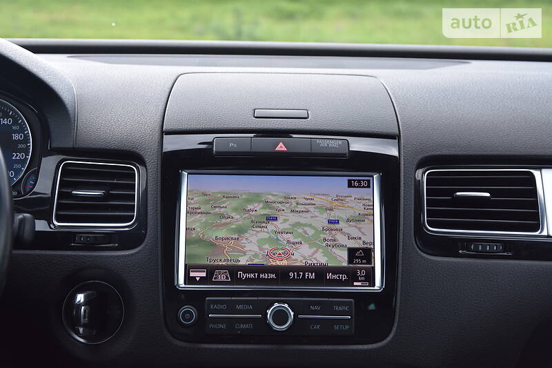 Позашляховик / Кросовер Volkswagen Touareg 2012 в Дрогобичі