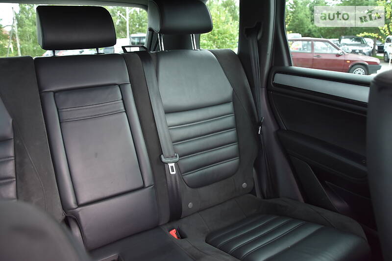 Позашляховик / Кросовер Volkswagen Touareg 2012 в Дрогобичі