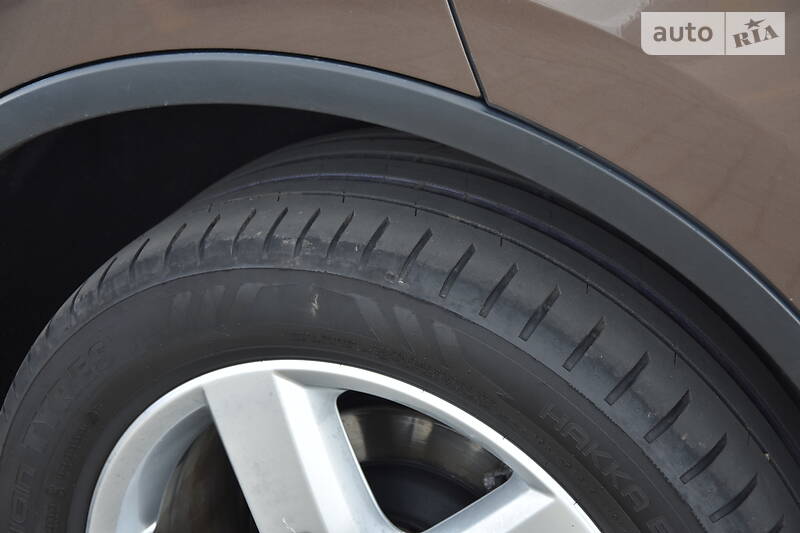 Позашляховик / Кросовер Volkswagen Touareg 2012 в Дрогобичі