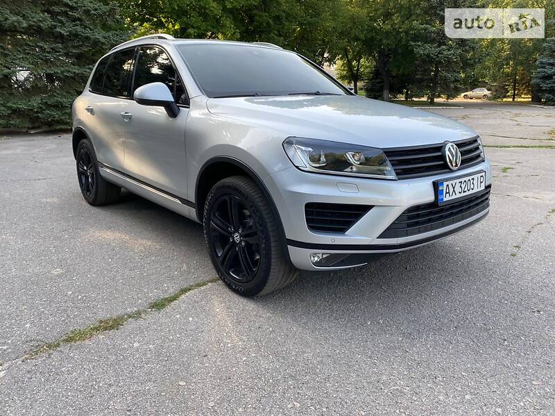 Универсал Volkswagen Touareg 2016 в 