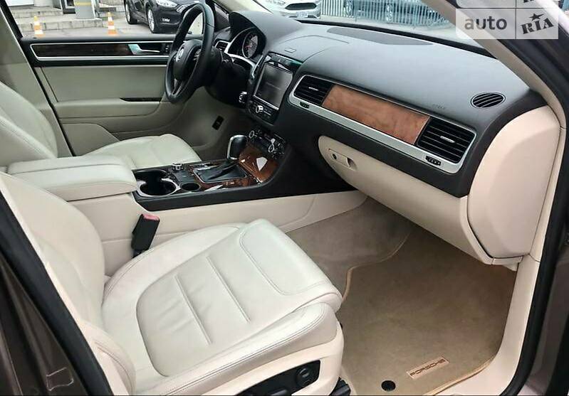 Внедорожник / Кроссовер Volkswagen Touareg 2011 в Киеве фото 6 Внедорожник / Кроссовер Volkswagen Touareg 2011 в Киеве