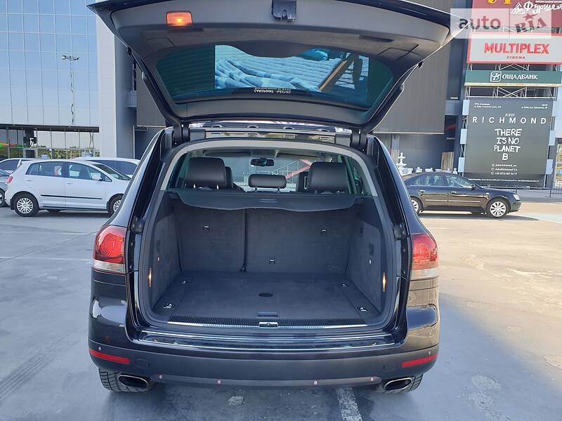 Позашляховик / Кросовер Volkswagen Touareg 2007 в Києві