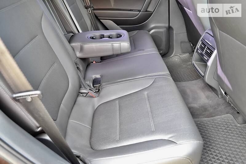 Позашляховик / Кросовер Volkswagen Touareg 2012 в Києві фото 90 Позашляховик / Кросовер Volkswagen Touareg 2012 в Києві