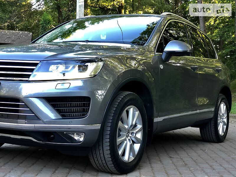 Позашляховик / Кросовер Volkswagen Touareg 2015 в Дрогобичі