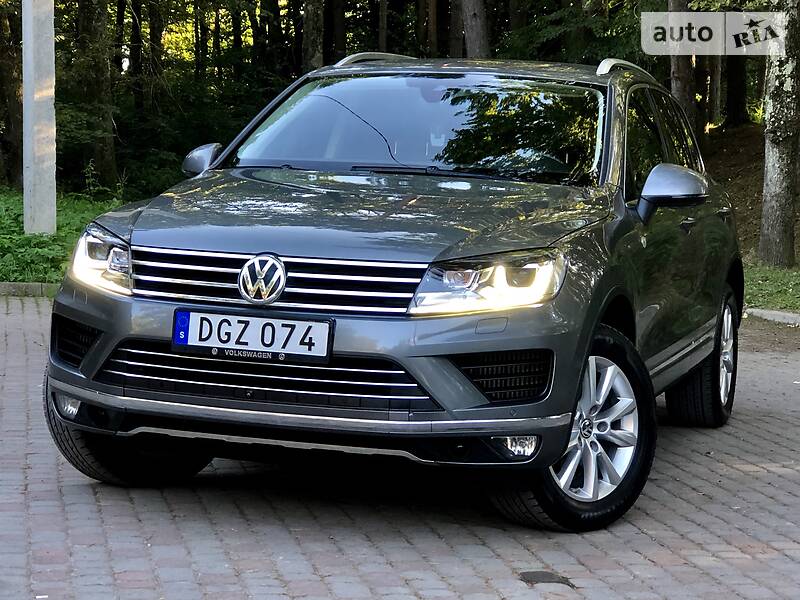 Позашляховик / Кросовер Volkswagen Touareg 2015 в Дрогобичі