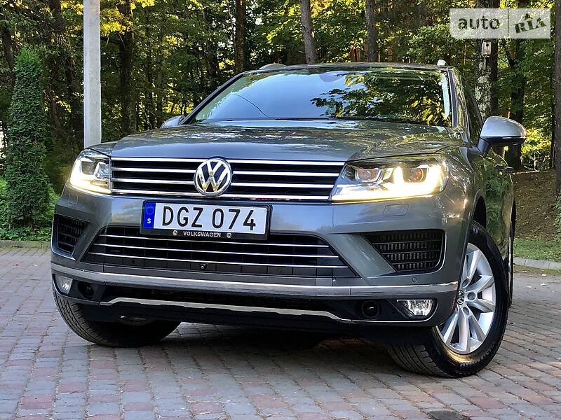 Позашляховик / Кросовер Volkswagen Touareg 2015 в Дрогобичі