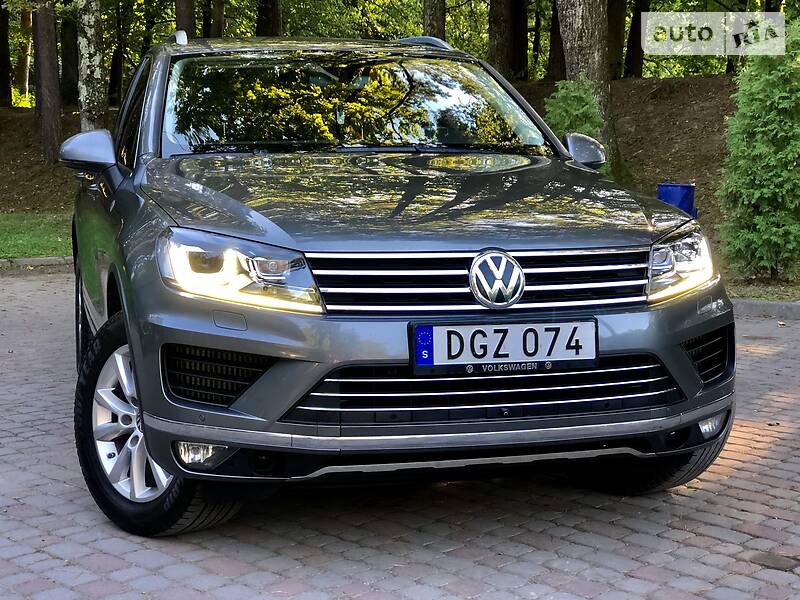 Позашляховик / Кросовер Volkswagen Touareg 2015 в Дрогобичі