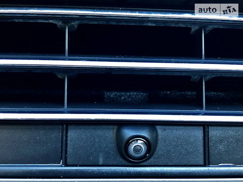 Позашляховик / Кросовер Volkswagen Touareg 2015 в Дрогобичі