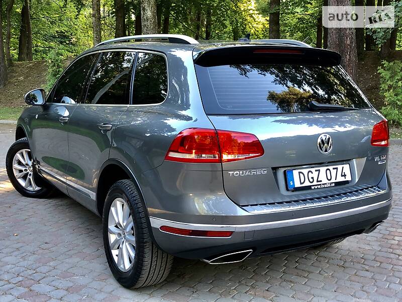 Позашляховик / Кросовер Volkswagen Touareg 2015 в Дрогобичі