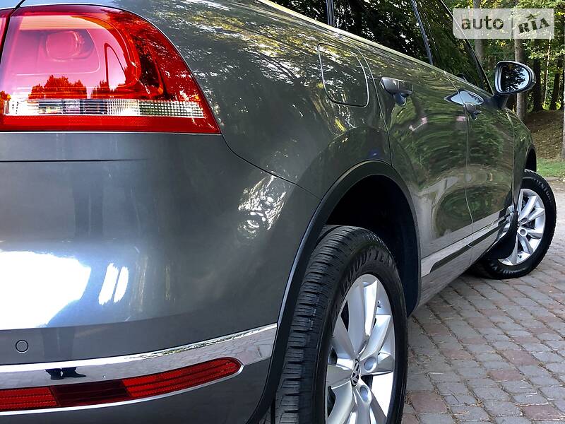 Позашляховик / Кросовер Volkswagen Touareg 2015 в Дрогобичі