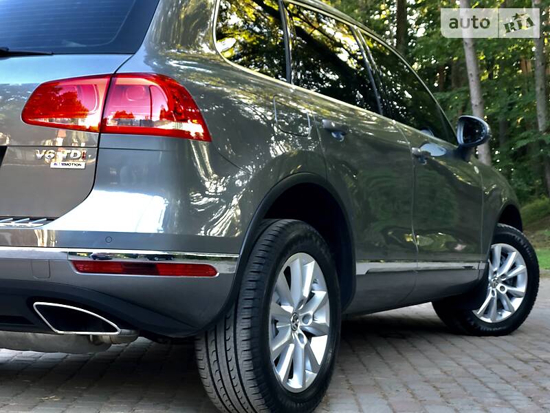 Позашляховик / Кросовер Volkswagen Touareg 2015 в Дрогобичі