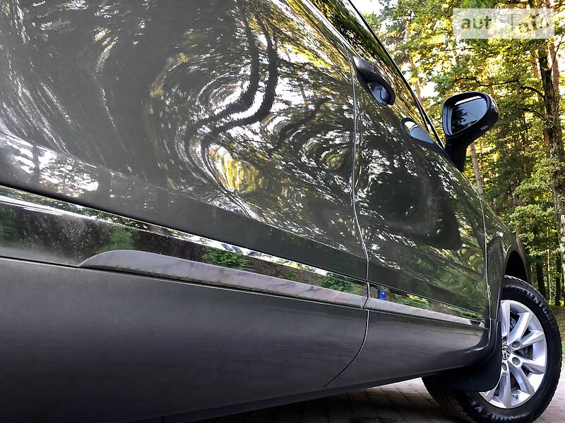 Позашляховик / Кросовер Volkswagen Touareg 2015 в Дрогобичі