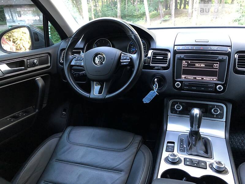 Позашляховик / Кросовер Volkswagen Touareg 2015 в Дрогобичі