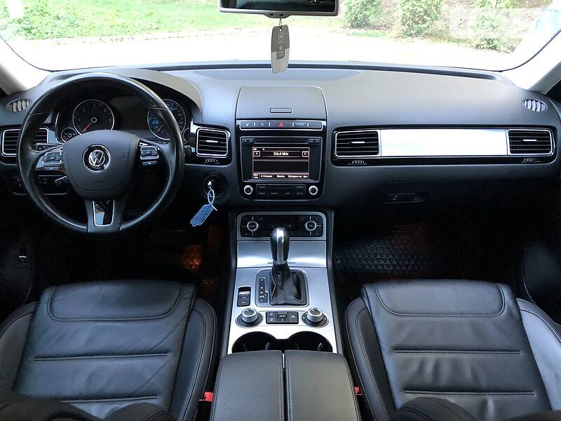 Позашляховик / Кросовер Volkswagen Touareg 2015 в Дрогобичі