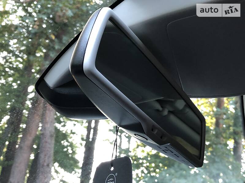 Позашляховик / Кросовер Volkswagen Touareg 2015 в Дрогобичі