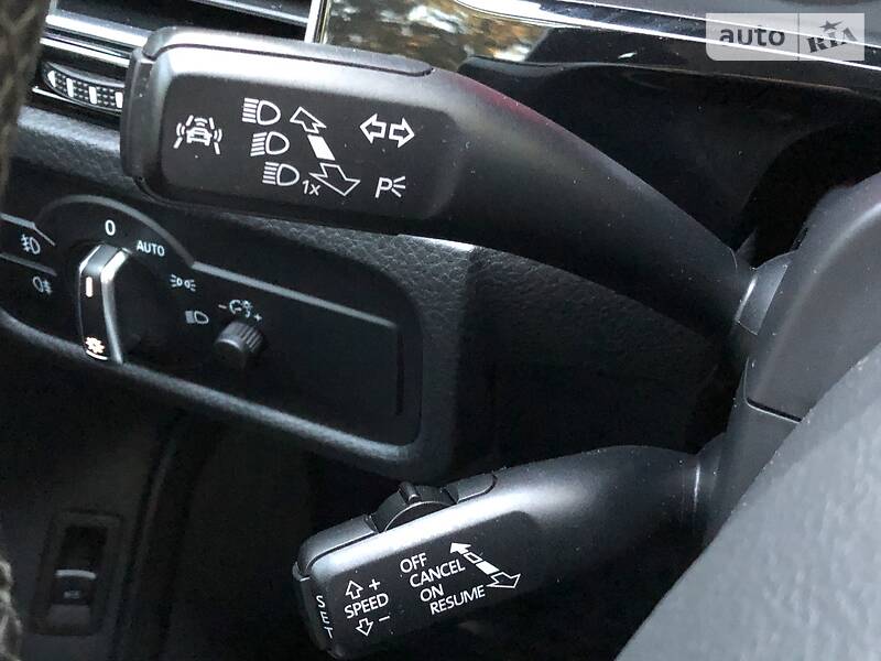 Позашляховик / Кросовер Volkswagen Touareg 2015 в Дрогобичі