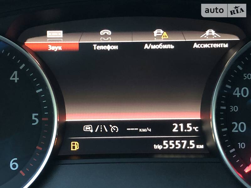 Позашляховик / Кросовер Volkswagen Touareg 2015 в Дрогобичі