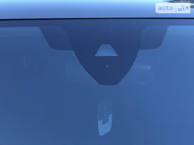 Позашляховик / Кросовер Volkswagen Touareg 2015 в Дрогобичі