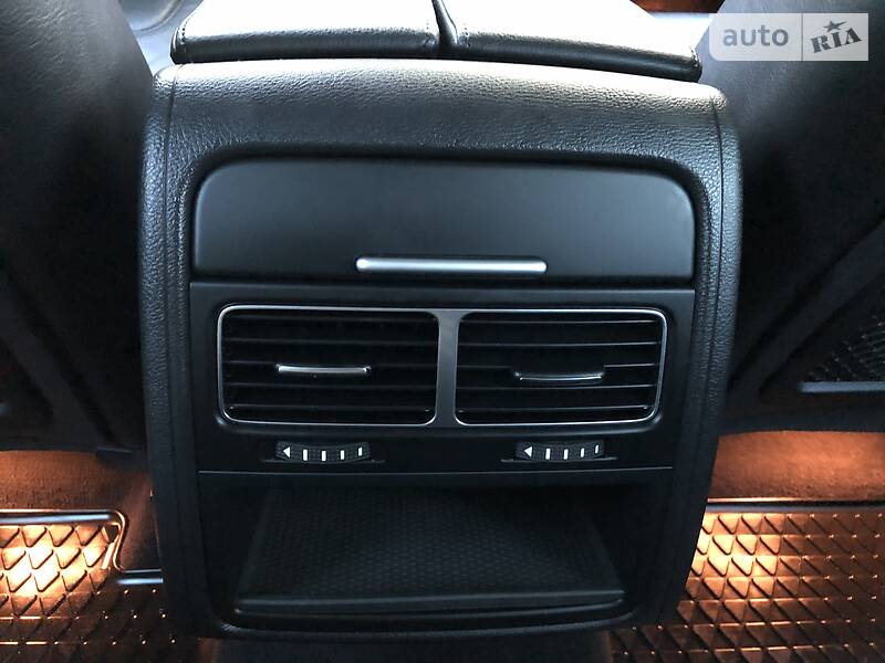 Позашляховик / Кросовер Volkswagen Touareg 2015 в Дрогобичі