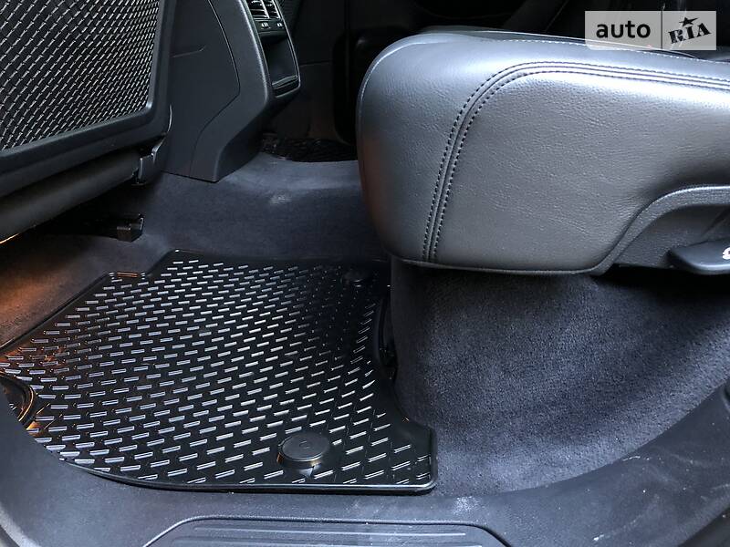 Позашляховик / Кросовер Volkswagen Touareg 2015 в Дрогобичі