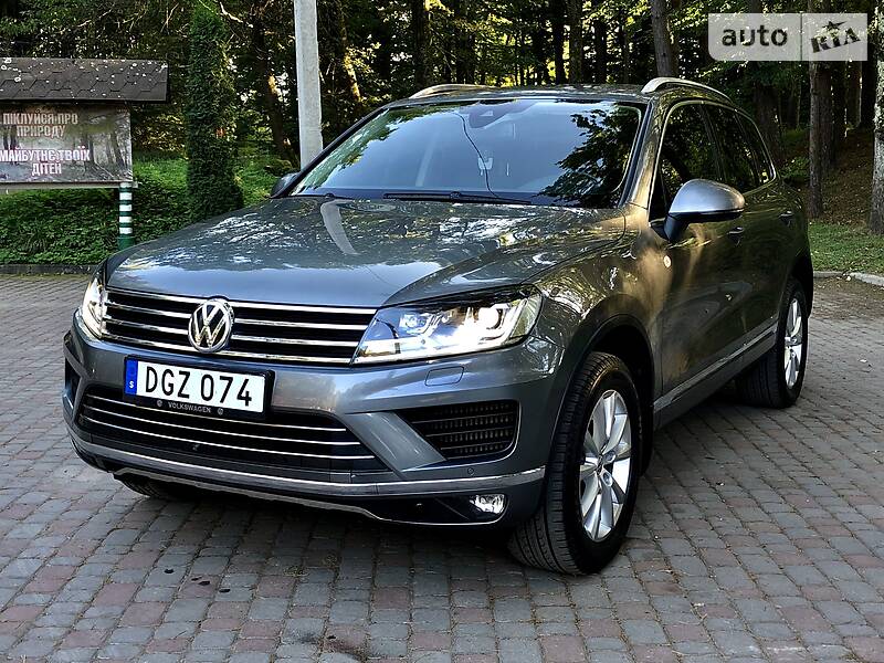 Позашляховик / Кросовер Volkswagen Touareg 2015 в Дрогобичі