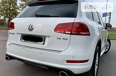 Внедорожник / Кроссовер Volkswagen Touareg 2012 в Киеве