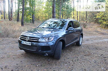 Внедорожник / Кроссовер Volkswagen Touareg 2014 в Харькове