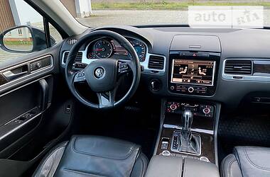 Позашляховик / Кросовер Volkswagen Touareg 2010 в Малині